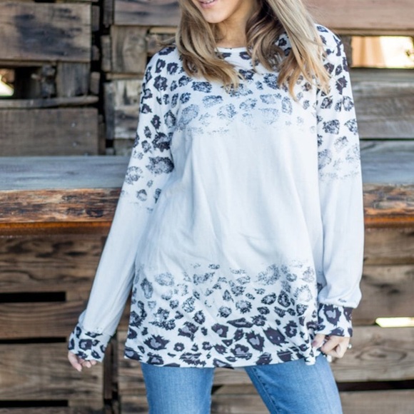 Tickled Teal Marley Tunic Sweater in Ombré Leopard Long Sleeve Lightweight Long - Picture 3 of 13